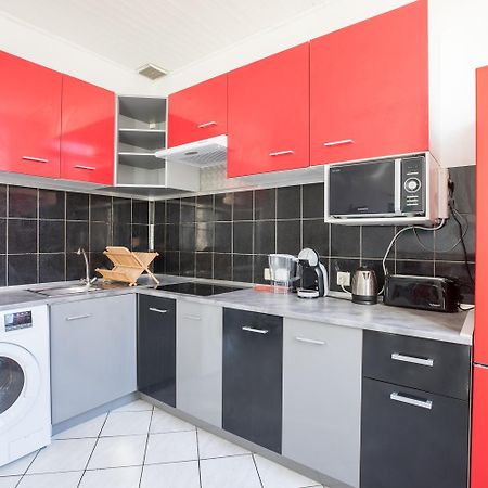 Ideally Placed To Visit Toulon + Bright Flat - Idealement Place Pour Visiter Toulon + Lumineux Екстер'єр фото